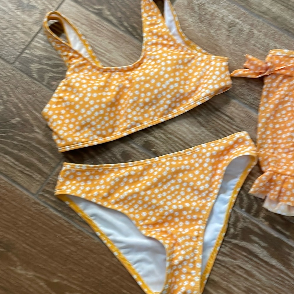 New w/o tags Orange printed bikini and coverup